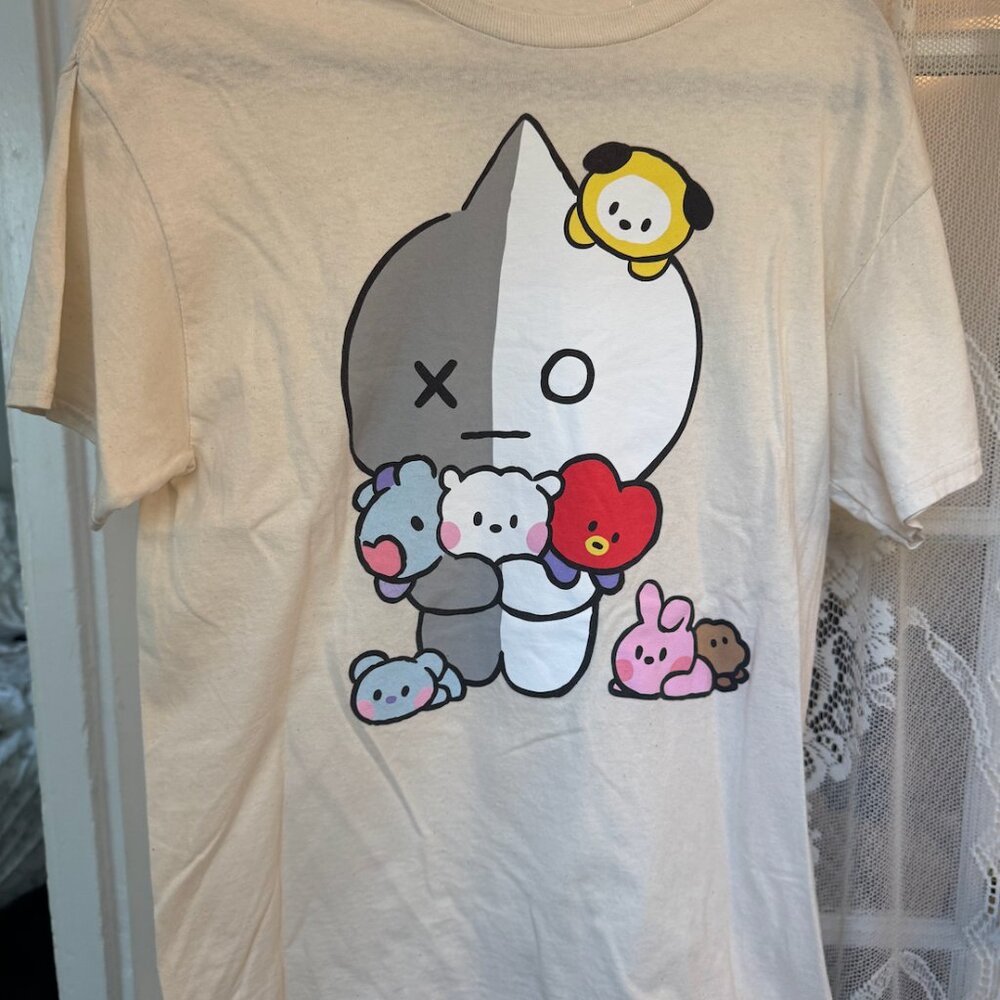 BTS BT21 Tshirt tan